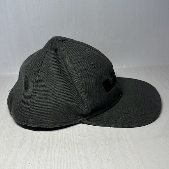 LeBron James Logo Gray Black SnapBack Hat Cap Otto 85% Acrylic 15% Wool - Picture 5 of 8